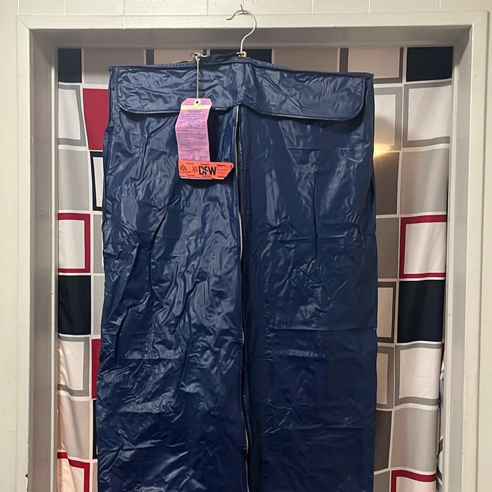 Vintage Garment Bag 💼